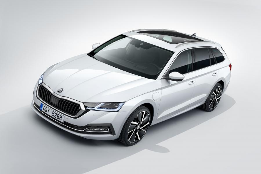  Skoda Octavia iV Combi 2020 года  (WW) (фото 1 из 22)